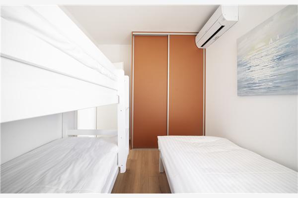 House K1, for 11 persons