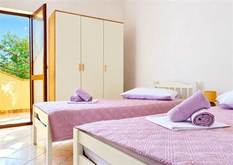 Apartment A1, for 8 persons
