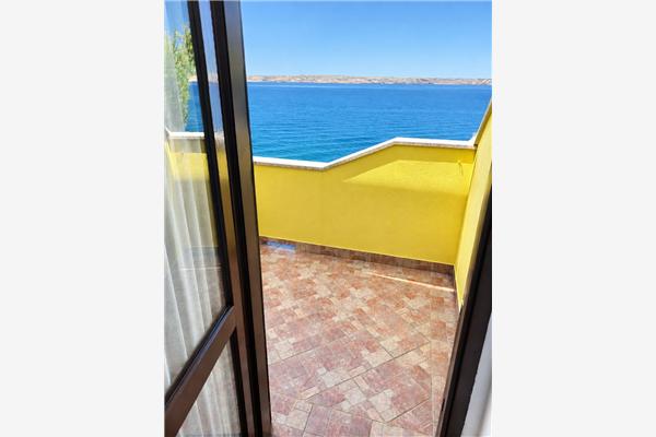 Apartment A1, for 8 persons