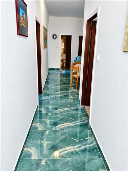Apartment A1, for 8 persons