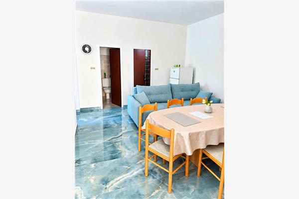 Apartment A1, for 8 persons