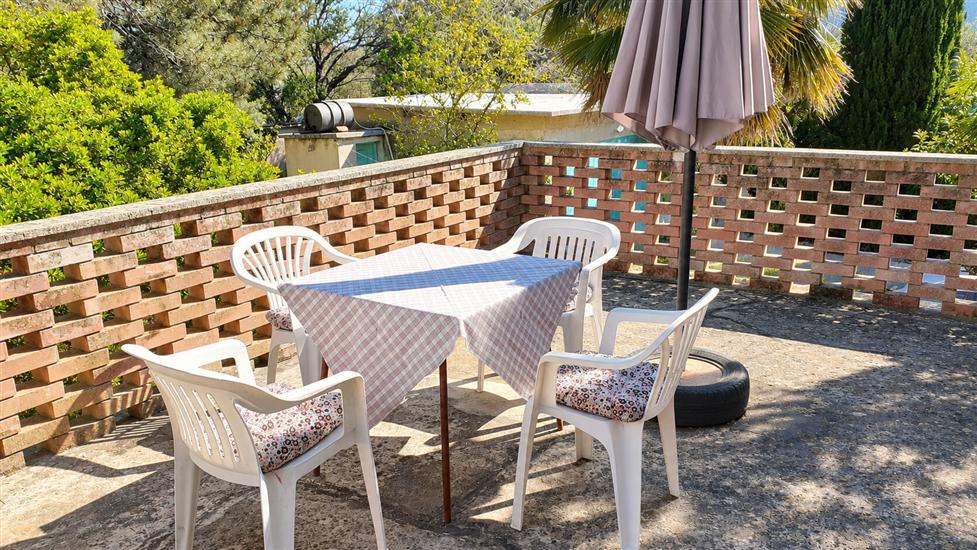 Apartment A1, for 5 persons