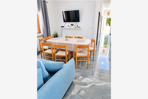 Apartment A1, for 8 persons