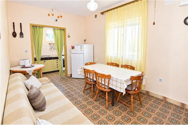 Apartment A1, for 6 persons