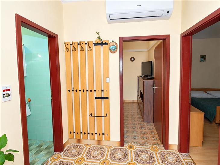 Apartment A1, for 6 persons