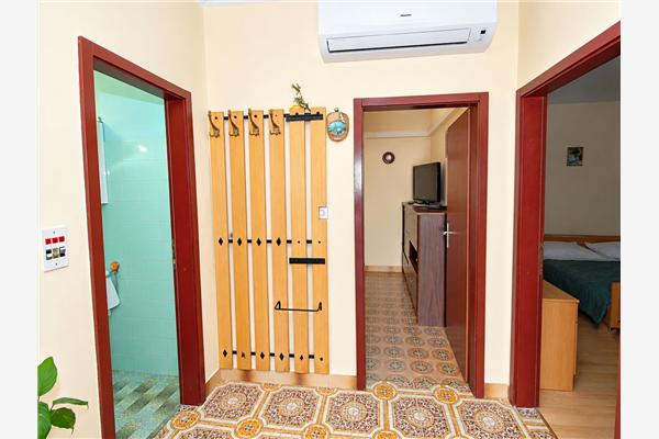 Apartment A1, for 6 persons