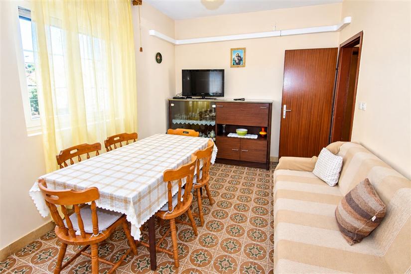Apartment A1, for 6 persons