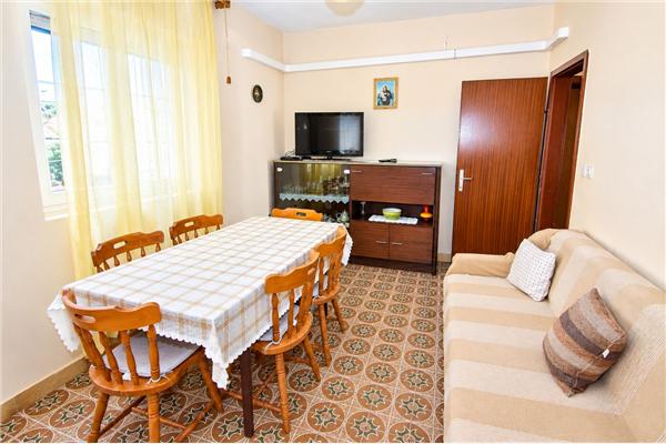 Apartment A1, for 6 persons