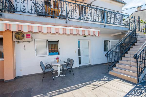 Apartment A2, for 4 persons