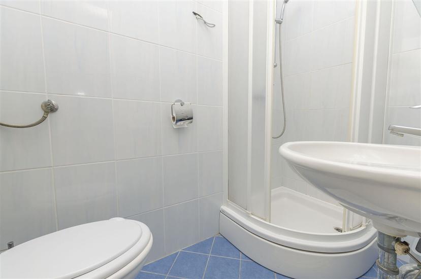 Apartment A2, for 7 persons