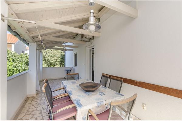Apartment A2, for 7 persons