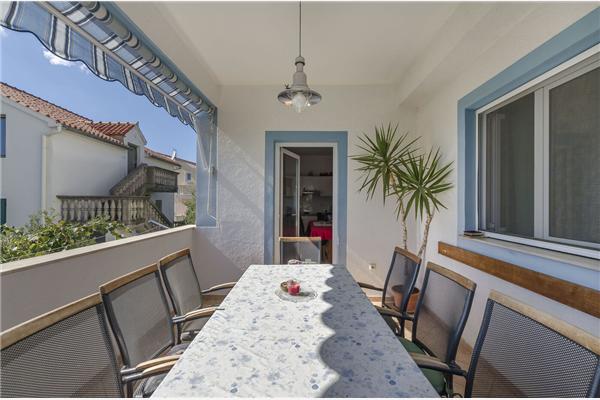 Apartment A2, for 7 persons