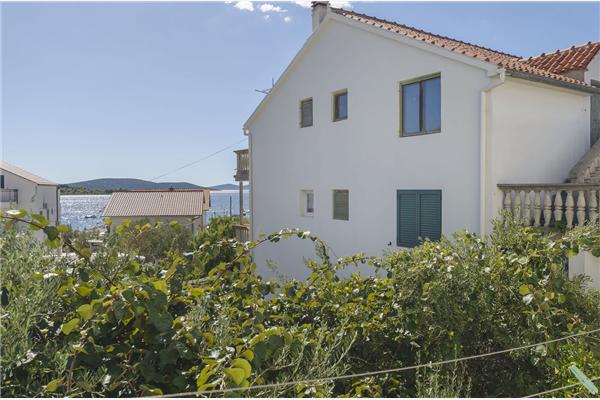 Apartment A2, for 7 persons