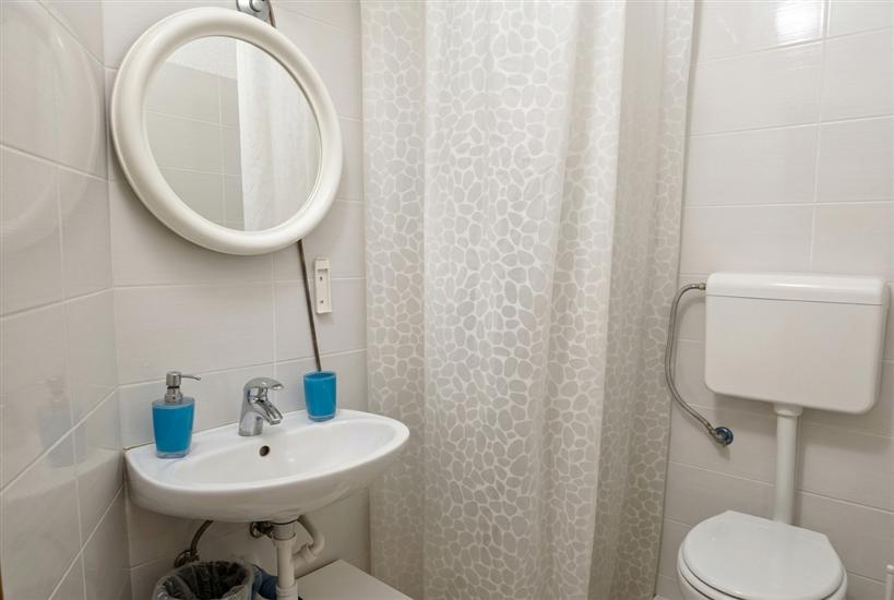 Room S1, for 2 persons