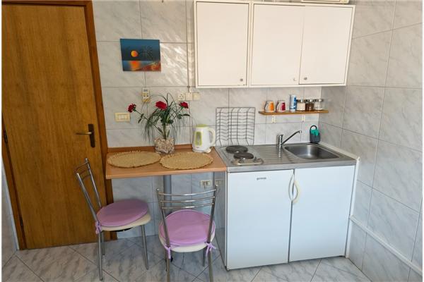 Room S1, for 2 persons