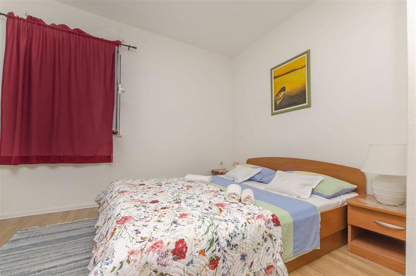 Apartment A2, for 7 persons