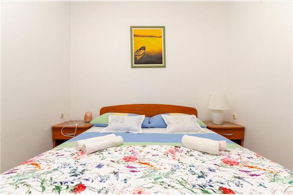 Apartment A2, for 7 persons
