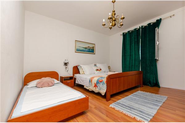 Apartment A2, for 7 persons