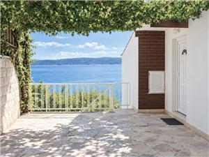 Apartments Mirela Pisak, Size 56.00 m2, Airline distance to the sea 70 m, Airline distance to town centre 500 m
