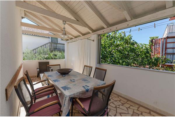 Apartment A2, for 7 persons