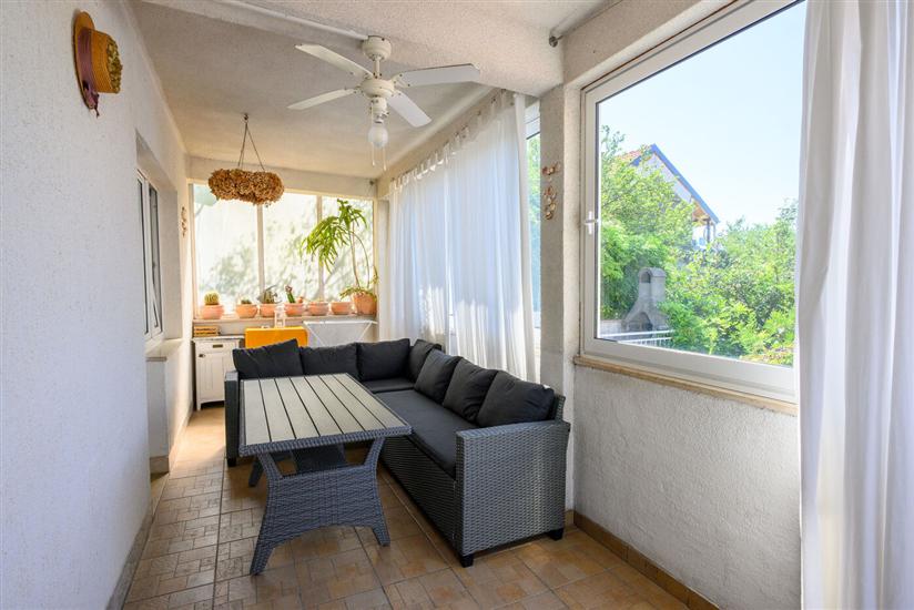 Apartment A1, for 5 persons