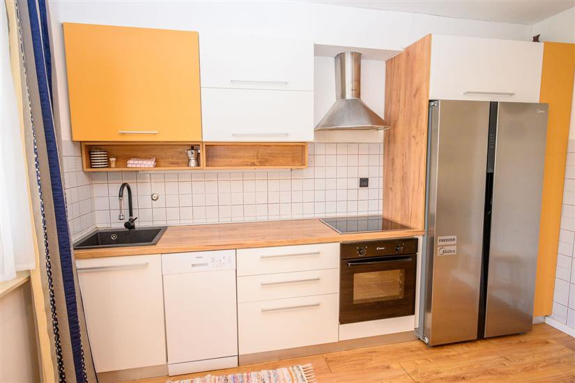 Apartment A1, for 5 persons
