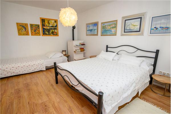 Apartment A1, for 5 persons