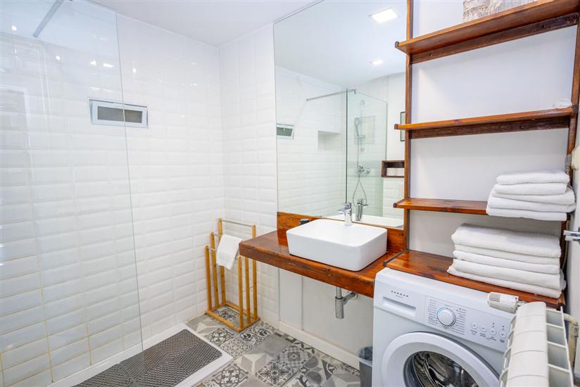 Apartment A1, for 5 persons