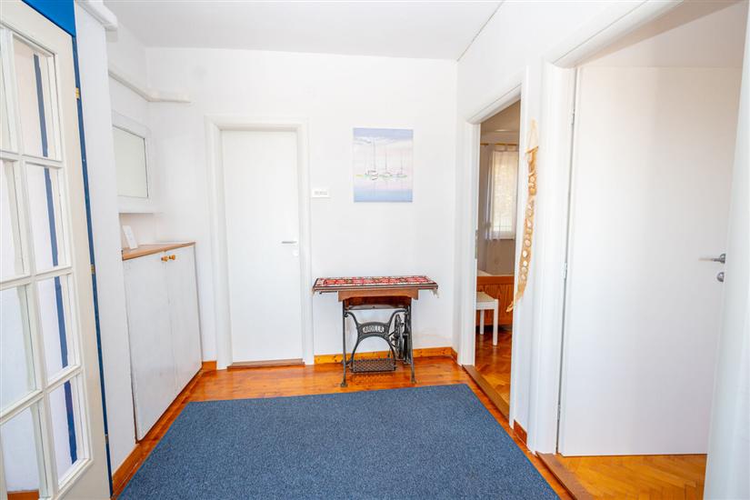 Apartment A2, for 5 persons
