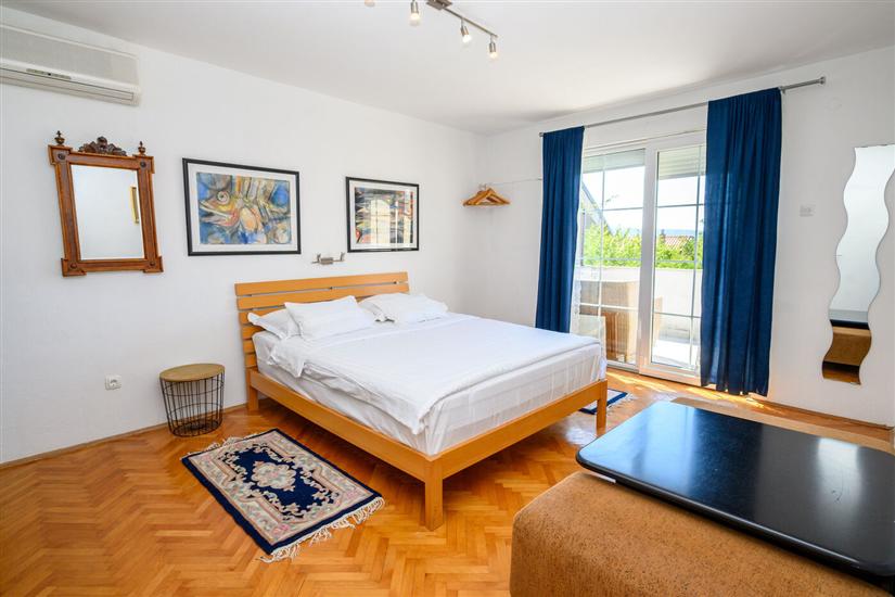 Apartment A2, for 5 persons