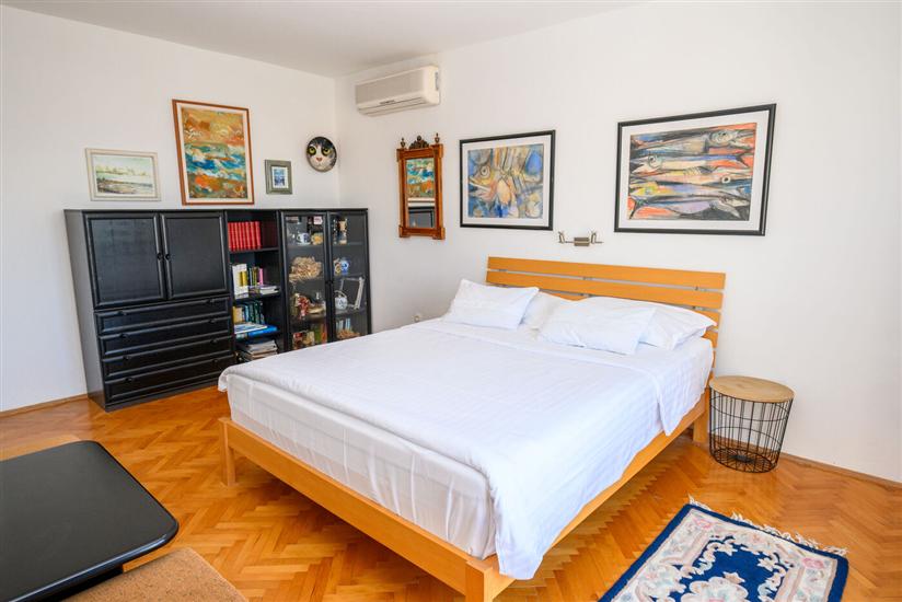 Apartment A2, for 5 persons