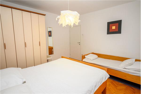 Apartment A2, for 5 persons