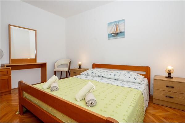 Apartment A1, for 7 persons