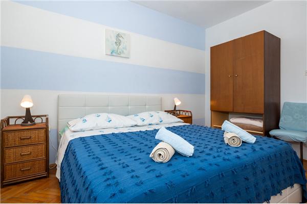 Apartment A1, for 7 persons