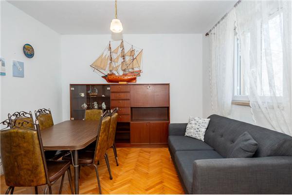 Apartment A1, for 7 persons