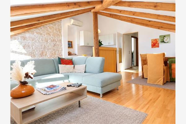 Apartment A2, for 5 persons