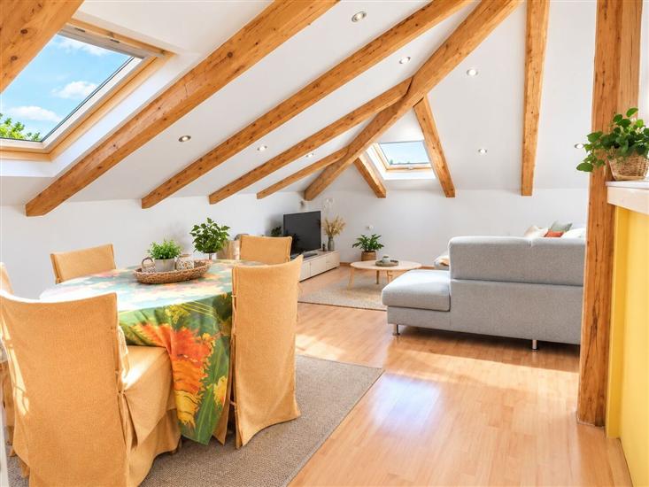 Apartment A2, for 5 persons