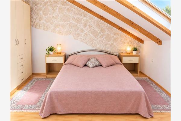 Apartment A2, for 5 persons