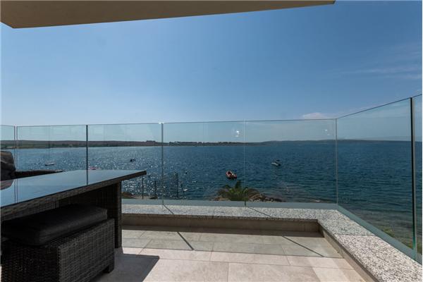 Apartment A2, for 5 persons
