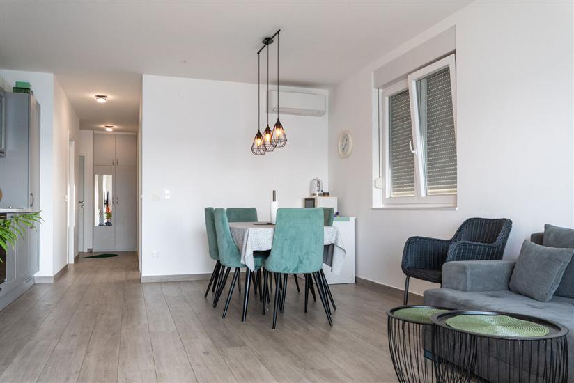Apartment A2, for 5 persons