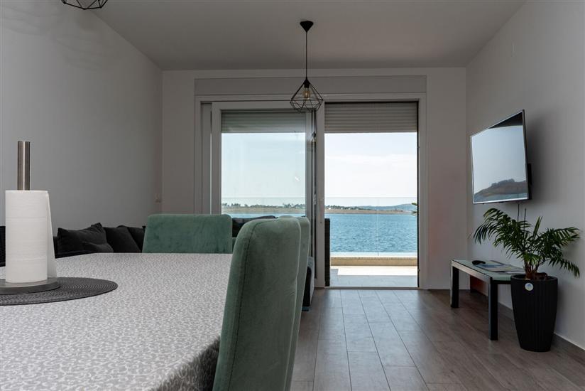 Apartment A2, for 5 persons