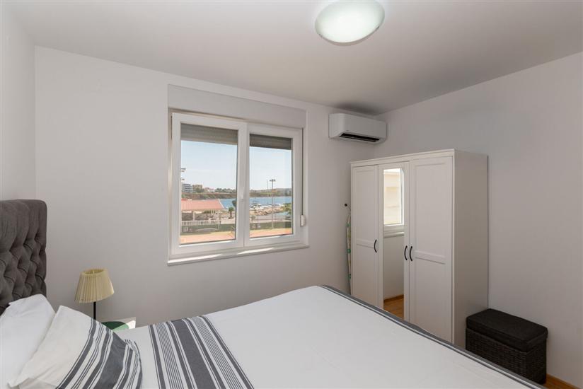 Apartment A2, for 5 persons