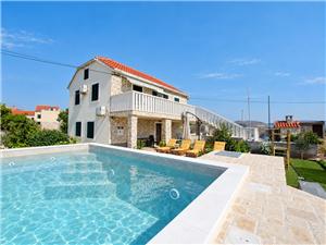 Apartment Island Sun Terrace Krapanj - island Krapanj, Size 72.00 m2, Accommodation with pool, Airline distance to the sea 30 m