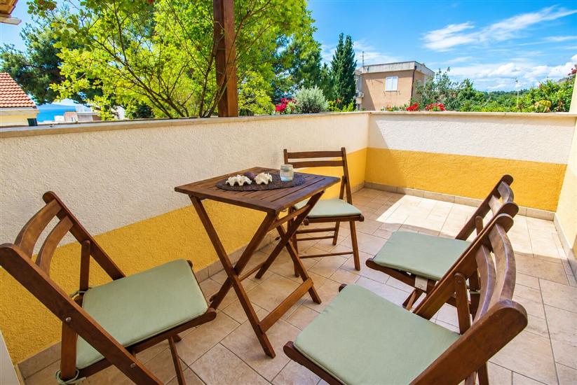 Apartment A1, for 8 persons
