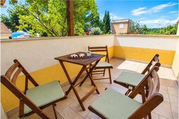 Apartment A1, for 8 persons