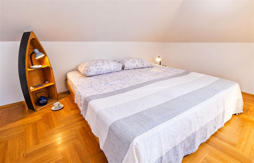 Apartment A1, for 8 persons