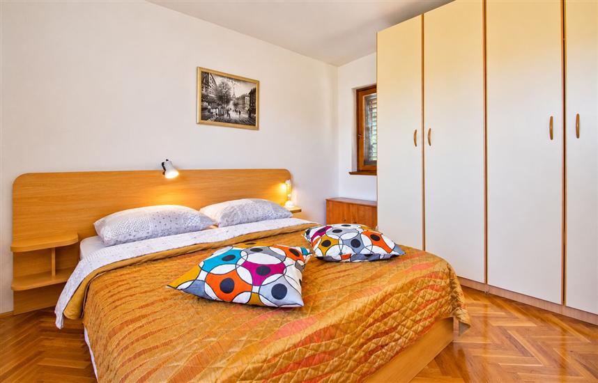 Apartment A1, for 8 persons