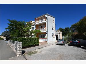 Apartmaj Blazic Jadranovo (Crikvenica), Kvadratura 80,00 m2, Oddaljenost od centra 450 m