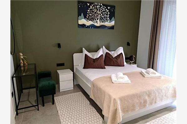 Kuća K1, za 8 osoba/e