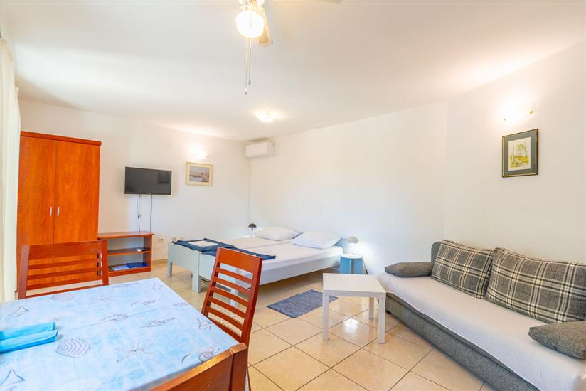Apartment A1, for 3 persons